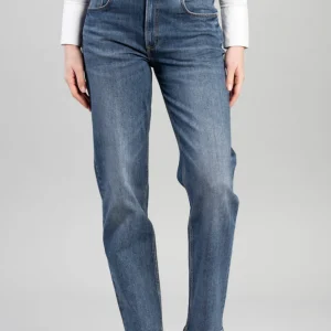 Straight Stretch Jeans