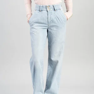 Tailored Wide Leg Jeans
